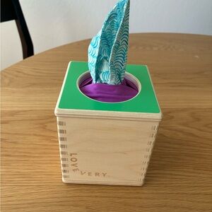 LOVEVERY Magic Tissue Box
